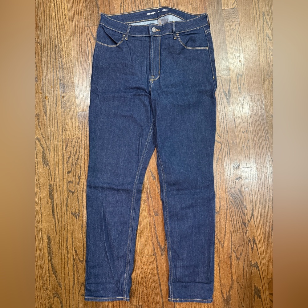 Old Navy - High Rise Straight Jeans